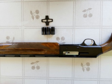 VENDIDA escopeta Browning B-80, cal.12, en perfectas condiciones mecánicas y muy buen estado.

Un saludo 10
