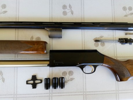 VENDIDA escopeta Browning B-80, cal.12, en perfectas condiciones mecánicas y muy buen estado.

Un saludo 22