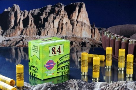 ¡Saludos a todos!

Acabo de recibir un cajón de cartuchos del calibre 20 Romana Munizioni de 25 gramos 00