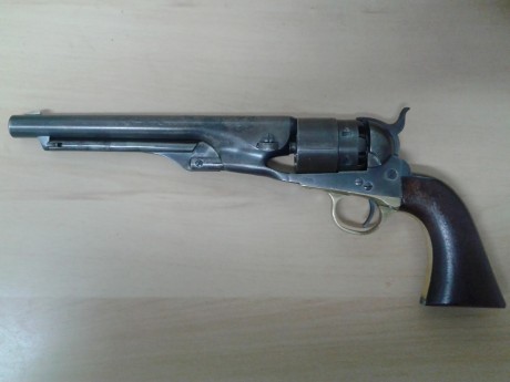 Hola a todos:
Vendo mi Colt Army 1860 original de destino militar y fabricado en el año 1863. Muestro 50
