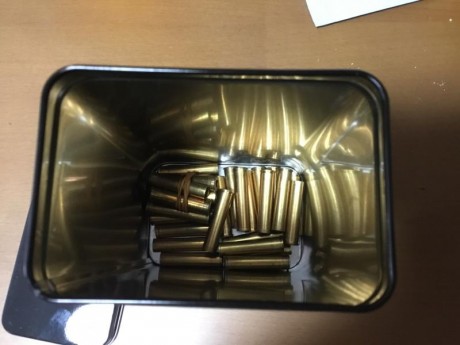 Revolver ruso Nagant de 1930
Incluyo vainas 100 usadas y otras 100 aproximadas nuevas
Dies de recarga 41