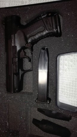  Un amigo mío  quiere desprenderse de sus armas. Están  NUEVAS y PRÁCTICAMENTE SIN USO  desde hace años.

Se 00