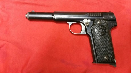 VENDO pistola ,Astra 400 calibre 9 largo ,pavón original todas las piezas mismo numero , en muy buen estado 02