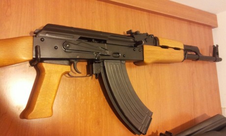 Hola. Un amigo vende este rifle, impecable.  Está en Toledo. 1400€. con muchos accesorios. Interesados 02