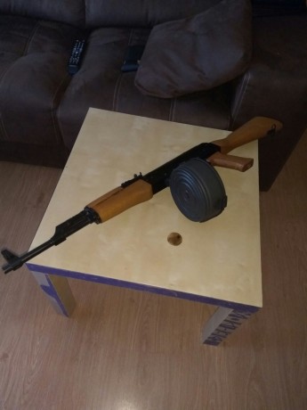 Hola. Un amigo vende este rifle, impecable.  Está en Toledo. 1400€. con muchos accesorios. Interesados 10