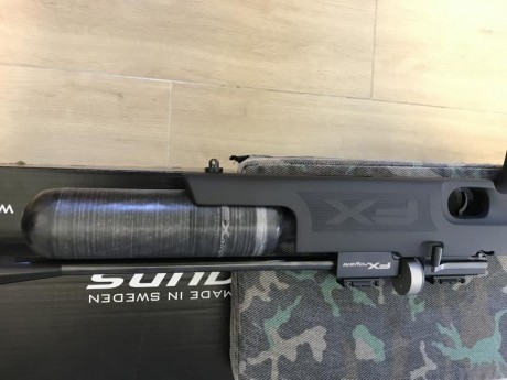 Vendo Fx Royale 400 calibre 5,5 impoluta. Es la última versión con botella de carbono de 480 cc. Comprada 01