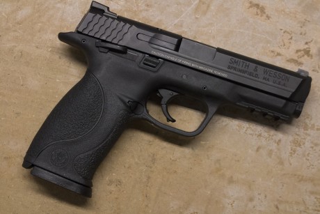 HOLA.
VENDO SMITH AND WESSON MP 9 EN PERFECTO ESTADO Y CON MUY POCOS TIROS Y APENAS USO. SE VENDE CON 00