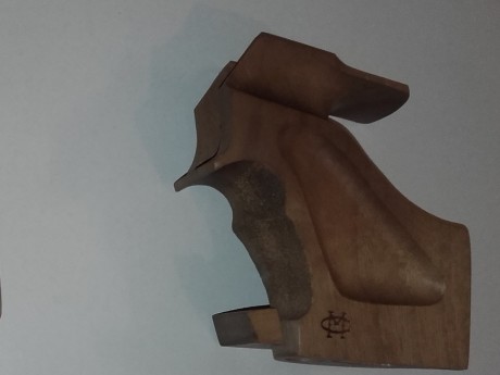Vendo cacha Morini talla L para pistolas de aire LP-10 y LP-50.
100 € más gastos. 00