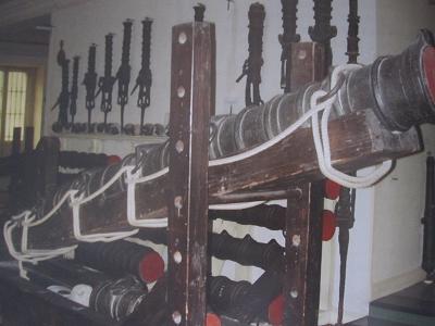 Cuando uno intenta aproximarse al estudio de las armas antiguas en España se encuentra con algunos tópicos 40