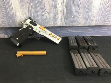 OPORTUNIDAD!VENDO PISTOLA STI EDGE CUSTOMIZADA DEL CALIBRE 40S&W MAS UN CAÑÓN ADICIONAL DEL 9PB,CON 00