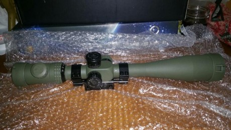 Hola . Vendo visor TAC VECTOR OPTICS 10-40X56 MILDOT pintado en verde  130 € . envío incluido . va sin 02