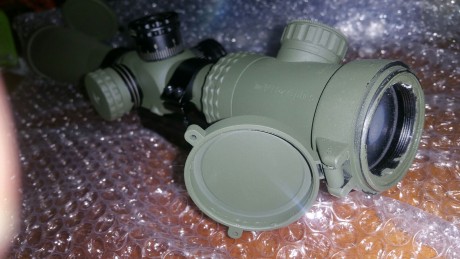 Hola . Vendo visor TAC VECTOR OPTICS 10-40X56 MILDOT pintado en verde  130 € . envío incluido . va sin 00