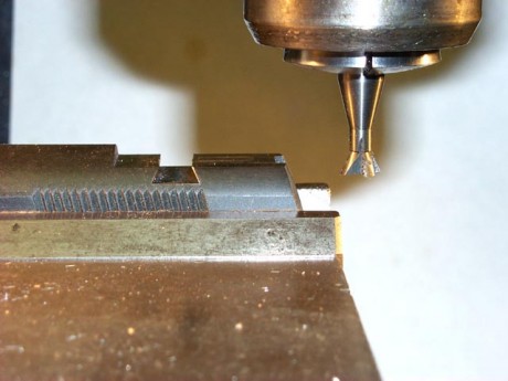 Hola, pues no encuentro la dichosa alza micrométrica para la 1911 government, donde la he visto está descatalogada/no 71