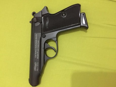 Hola, vendo un par de pistolas de fogueo   a precios de liquidación   por motivos personales. 
El primero 32