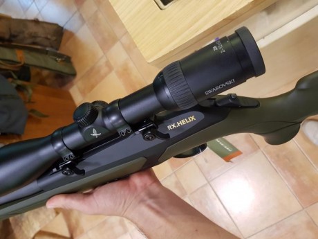 Me he pasado por la feria de caza y he estado mirando este rifle.

Es un lineal muy rápido y se pone muy 160