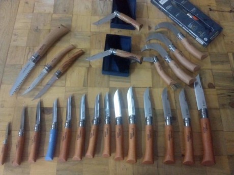 Pongo a la venta las opinel de la colección de un amigo. Doy fe de que no se han usado. La mayoría han 02