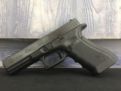 VENDO GLOCK 17 GEN 4 COMO NUEVA,USADA MUY POCAS VECES,LA ENTREGO CON 2 CARGADORES MAS UNA DE 31 DISPAROS,TAMBIÉN 10