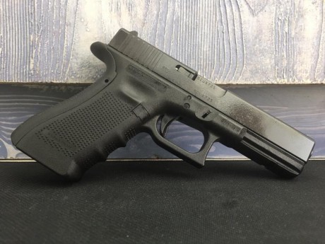 VENDO GLOCK 17 GEN 4 COMO NUEVA,USADA MUY POCAS VECES,LA ENTREGO CON 2 CARGADORES MAS UNA DE 31 DISPAROS,TAMBIÉN 20