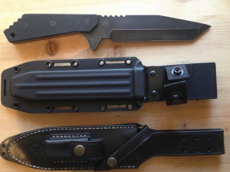 Navaja Tops magnum 747, acero 154cm,precio,   50,00 eur. Usada.
Kodiak, acero 14c28n, precio.         02