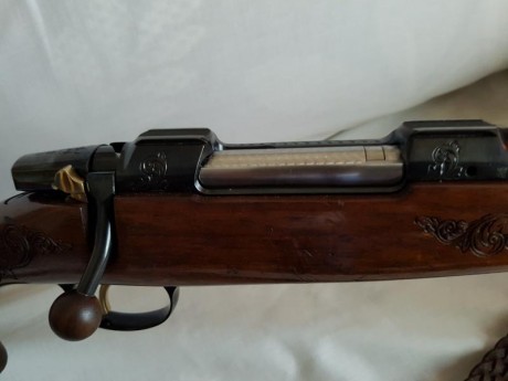Vendo rifle CESKA mod. CZ 550 de Luxe Edición Limitada, cal. 30-06 con visor MEOSTAR R1r 3-12x56 RD, seguro 12