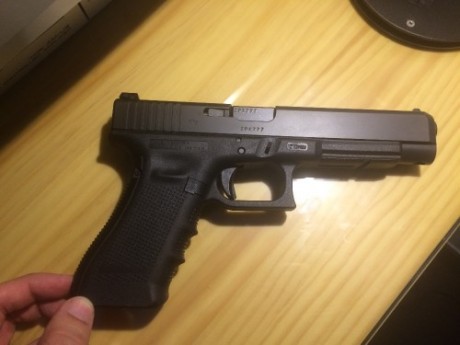 Vendo Glock 34 de 4ª generación del calibre 9 mm parabellum (de fuego real), está casi sin usar en perfecto 01