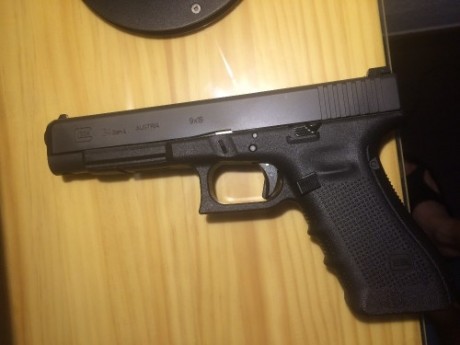Vendo Glock 34 de 4ª generación del calibre 9 mm parabellum (de fuego real), está casi sin usar en perfecto 00