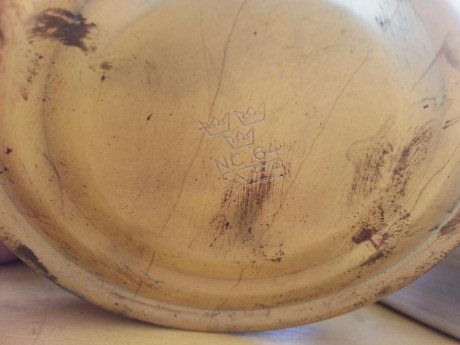 Vendo conjunto de hornillo de alcohol original Trangia con su paraviento, y marmita de alumino compuesta 01