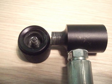 Hola, necesito ayuda porfavor, 
cargo las carabinas en el campo con esta botella de airsoft, a la que 01