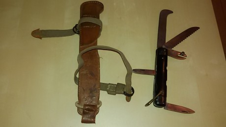 hola cambiaria navaja de salto paracaidista FNT TP57 , en excelente estado,con su funda portadora, pieza 02