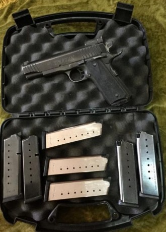 Un amigo y compañero del Club me ha encargado ponga a la venta esta STI modelo SPARTAN calibre 45 ACP 00