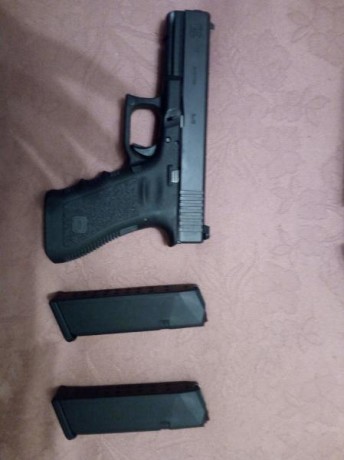 Se cambiaria GLOCK 17 3ªg por pistola del 22 con cachas de zurdo.Se ajustaria el precio si es a favor 01