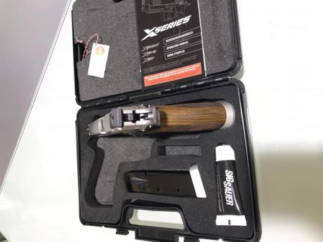 Por no usar, vendo pistola SIG SAUER último modelo XFIVE SERIES, tine poco mas de un año y habrá tirado 00