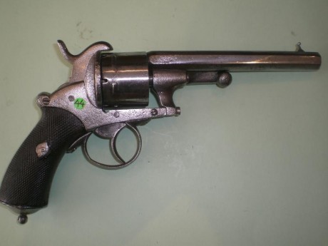 Vendo revolver Chamelot-Delvigne, cal 11 mm., inscrito en el libro de coleccionista.
 
El Chamelot-Delvigne 02
