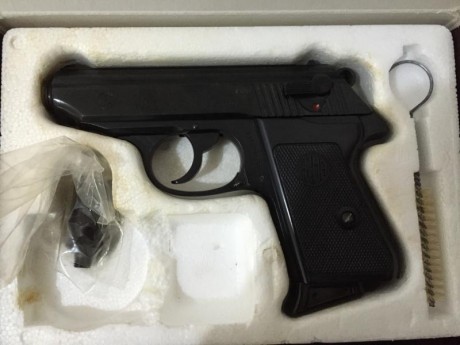 Muy buenas a todos
Vendo esta pistola detonador Erma 75 de calibre 8mmK PTB401 no ha sido disparada por 02