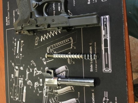 Hola vendo mi Sig Sauer Sp 2022 del 9 mm parabellum con 200 cartuchos tirados, está impoluta y va fenomenal, 11