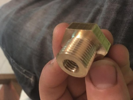 Bueno pues un amigo me pidió un utensilio para no tener que andar pegando tiros para vaciar el depósito 02