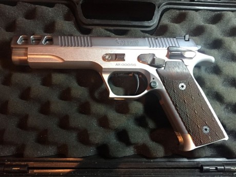 Se vende esta preciosa PARDINI GT9, 6", muy cuidada, y muy precisa. Se vende junto con su maletín 02