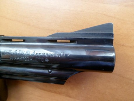 Vendo  revolver inutilizado LLAMA de calibre .38  Comanche II de 4" , tambor de 6 cartuchos. Buena 01