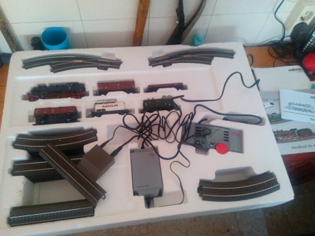 Hola, tengo material N (vagones, casas, vias, ..) y algo de H0 para cambiar por una carabina del 22 o 21