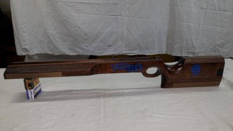 Hola campaneros.  Solo Queda lo que seve en la foto. 
Vendo Extras Walther KK 100 pasada a 50Br .
Solo 00