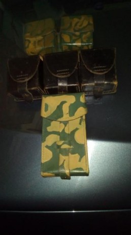 Buenos dias, vendo estas cartucheras antiguas pero en perfecto estado por 40 euros,gastos de envio comprador.Gracias. 00