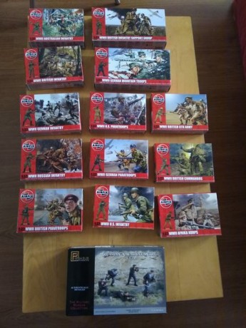 Hola, tengo también cajas varias de soldados pintados o sin pintar (cajas nuevas), fundamentalmente de 02
