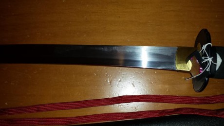 katana de la marca cas hanwei precio 249 € CON FILO. PRECAUCION Y MANTENERLA FUERA DEL ALCANCE DE LOS 00
