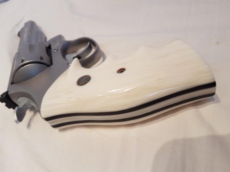 Venta
S & W 627
Tambor 8 cargas
Calibre 357-38 magnun
Estuche original del arma
Tres juegos de empuñaduras
pocos 02