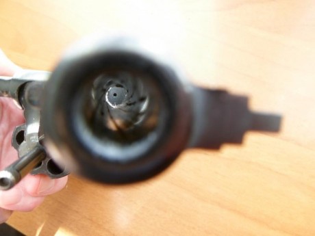 Vendo  revolver inutilizado LLAMA de calibre .38  Comanche II de 4" , tambor de 6 cartuchos. Buena 30
