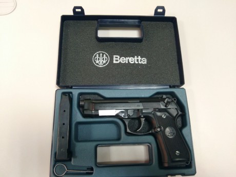   Se vende Beretta FS-92, en muy buen estado, con poco mas de 800 disparos, el precio 325€ 01