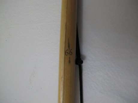 Buenos días para todos,

 VENDIDO 

vendo arco fabricado por artesano inglés de 2 metros de largo y 66 01