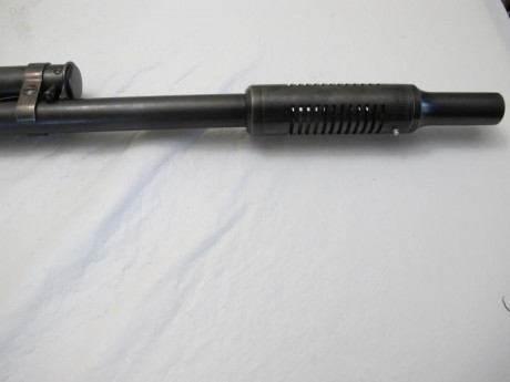 Buenos días para todos,

vendo escopeta de corredera Winchester modelo 12 de trombón y calibre 12, que 10