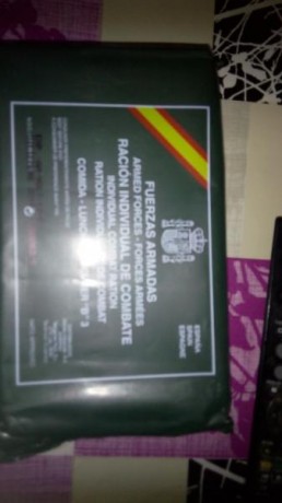 Quien quiera todas, hago buena rebaja
Vendo raciones de combate, 10 en total, 3 desayunos y 7 comidas, 00