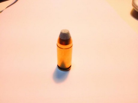 Que cartucho es este ???
Lo que sé:
Es 9 parabellum.
Me regaló unos pocos, junto con algunos "trastos", 01